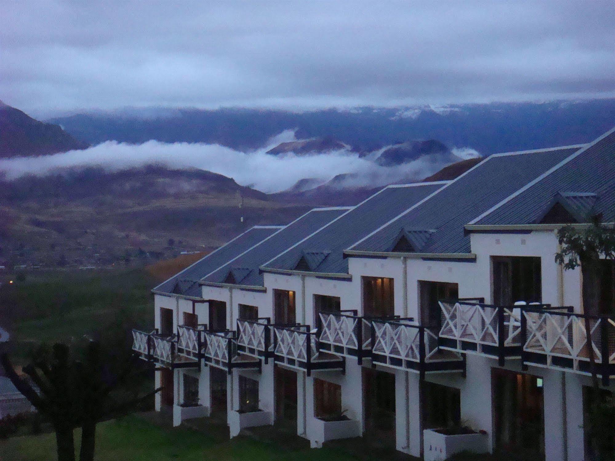 Bonjaneni Mont Aux Sources Drakensberg Resort מראה חיצוני תמונה
